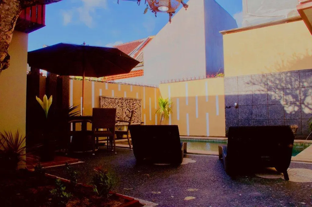 Cozy Palm Hotel Kuta Selatan