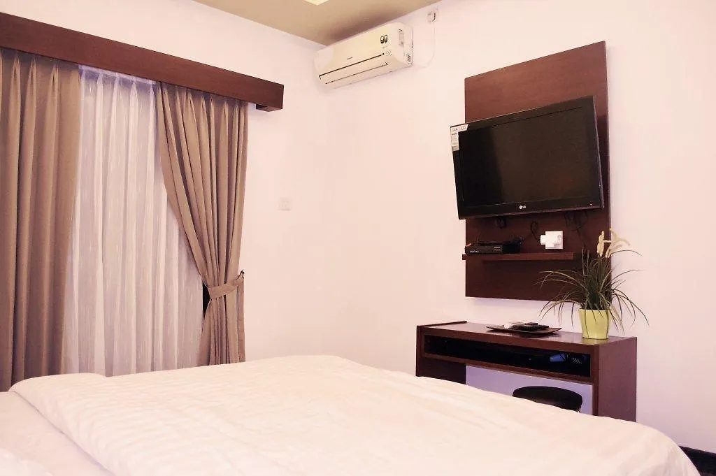 Cozy Palm Hotel Kuta Selatan