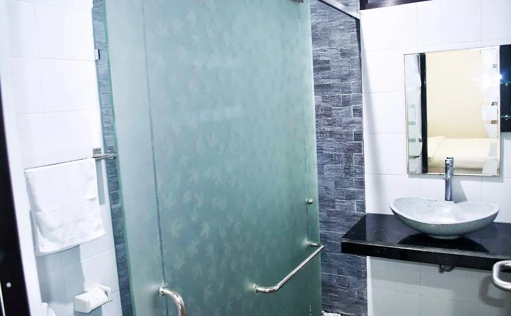 Cozy Palm Hotel Kuta Selatan